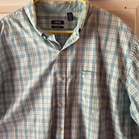 Men’s IZOD Button Down Shirt - Picture 6 of 6